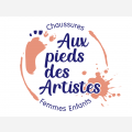 AUX PIEDS DES ARTISTES