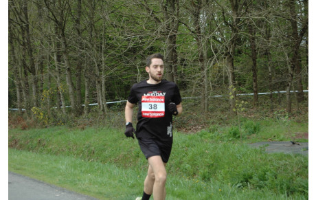Hors salle: Valentin se teste sur un 10kms course à pieds!